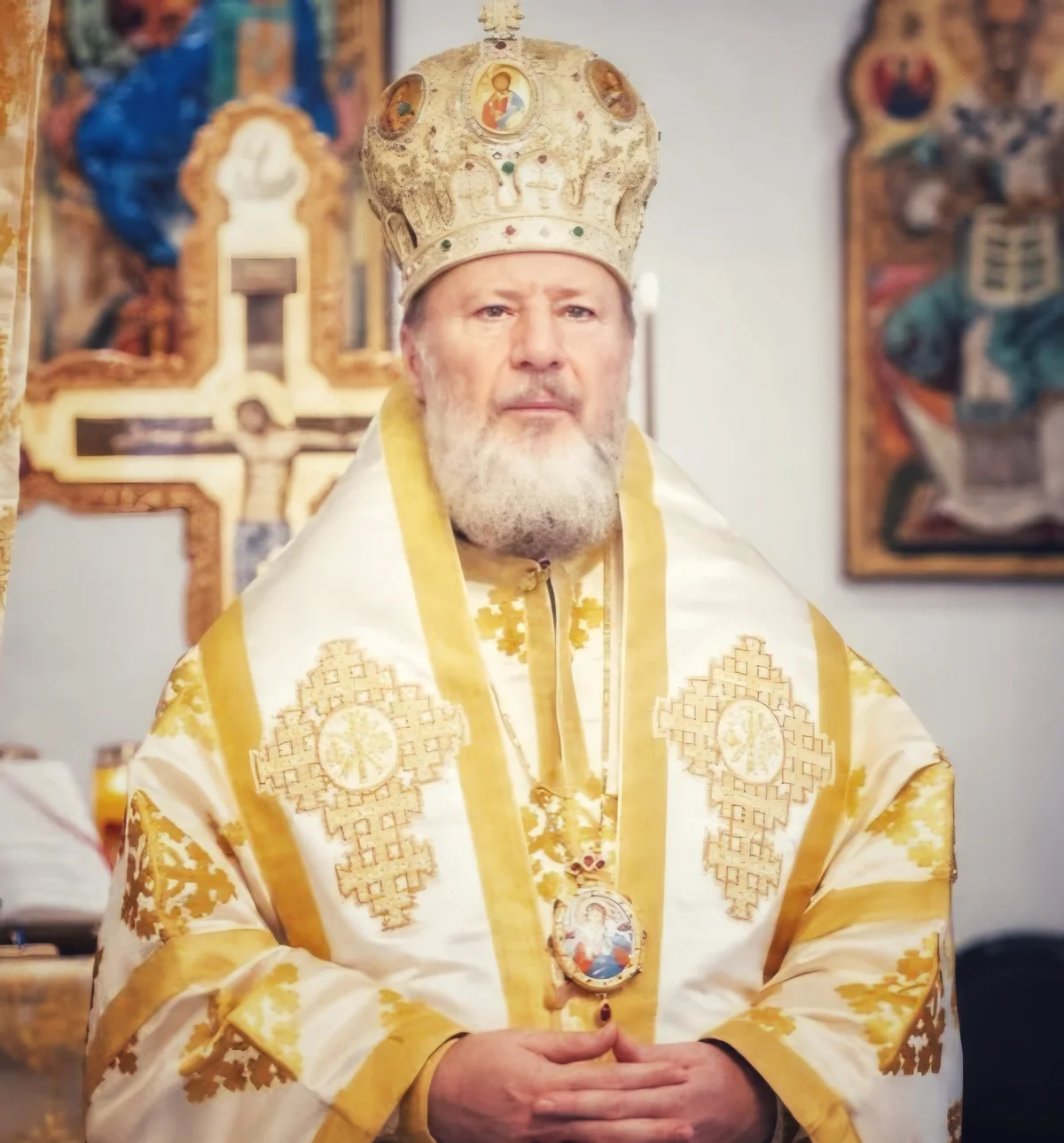 Episcopul vicar al Arhiepiscopiei Aradului, Emilian Crișanul, a trecut la cele veșnice la 54 de ani
