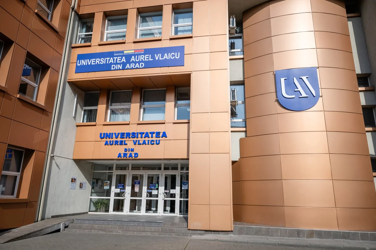 Universitatea „Aurel Vlaicu” Arad atrage 2.000 de candidați