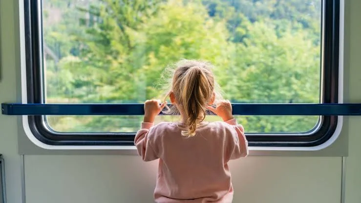 CFR Călători oferă bilete gratuite elevilor în anul 2026-2027