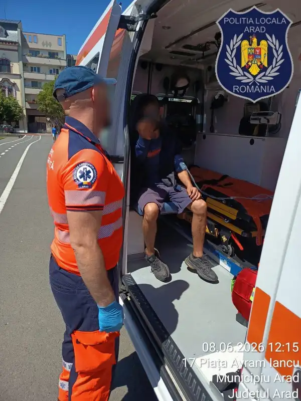 Bărbat cu cuțit reținut în Piața Avram Iancu din Arad, transportat la psihiatrie